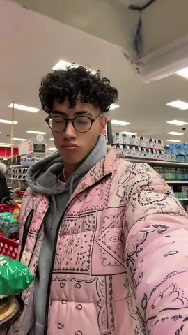 😗