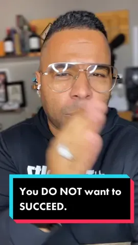 Are you waking up wanting to succeed or simply trying not to fail? One way you can find this out for yourself is to simply see where you place yourself at work. Are you sticking your neck out with new ideas or trying to just “blend in” with your other fellow colleagues. Hit the 🔗 in my bio to subscribe to the Ryan Holtz Show Podcast. #herd #humans #psychology #edmonton #toronto #losangeles #fyp #viral #trending #hiphop #culture #podcasts #black #fashiom #ryanholtz #teamholtz #glasses #rings #hoodie #jordanpeterson #motivation 