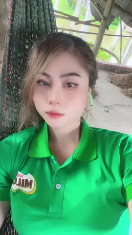 Muốn yêu cô gái diệu hiền.... Alo nhấc máy gọi liền cho e