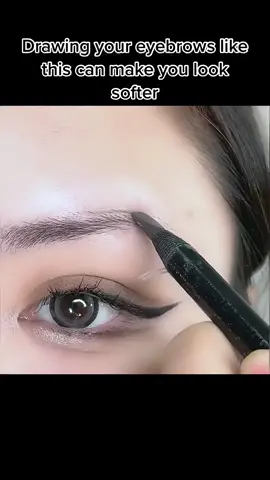 #eyebrows #eyemakeup #eyemakeuptutorial #makeup #beautytips #tiktokmakeup #makeuptok #viral #fypシ #foryoupage 