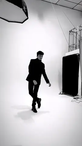 Voltando a posar depois de algum tempo parado! #modeling #malemodel #photoshoot #actor #ator #models #brazilianmodels #fashion #fastposing #fashionphotography 