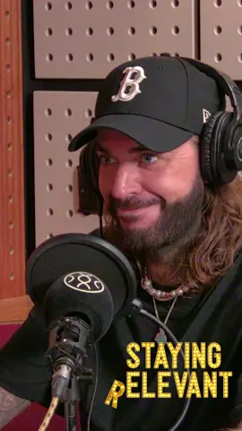 On this week's episode of Pete's TV offers 🤣  #stayingrelevant #podcast #samandpete @Samthompsonuk 