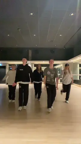 🕺🏼🐒🙌🏼🥶 #foryou #dance #xyzbca #dancer #fördig 