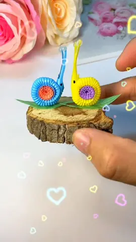 Recycle,make a snail with a straw#recycle#easydiys  #creative #handmade #forkids #interesting #DIY #kidsdiy #toy 