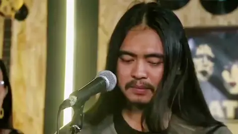 My #homie #broham @couchmechanic87 and his #band playing #live in Pierre! 😆😁 #rockout #bro #fyp #foryoupage #tiktok #livingthedream #guitar 