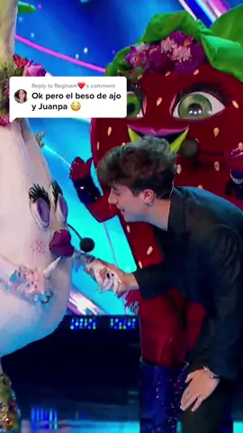 Replying to @Reginam❤️ y el agarrón que le dio a Omar 🥹 #Ajo #Huacal ¿#QuiénEsLaMáscara? #QELM4 #QELM 