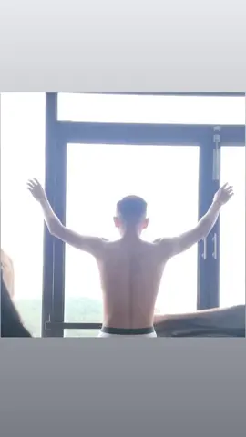 A tên Duy, bán đồ cầu lông 😗