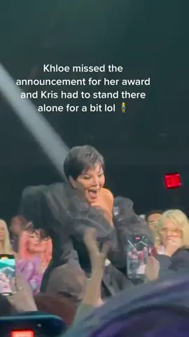 #Kardashians win reality show of 2022 at the #peopleschoiceawards  