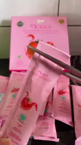 Siapa nih yang mau cepet glow up tapi belum nyobain collagen dari Noera🤩#noerabyreisha #noerabeautycare #TikTokShopPasBuatSemua #TikTokShop1212MegaSale#