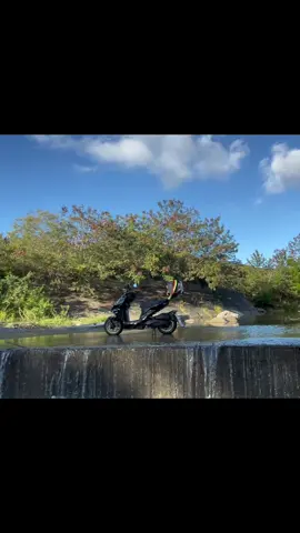只為了拍照不管距離，快帶你們的小車車來拍#網紗溪 #DRG #自由騎士 #車城 #墾丁秘境 