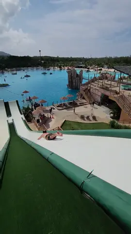 Flip of the day 🤙🔥 at Blue Tree Phuket  #competition #freestyle #pool #rotaition #Thailand #flip #slipandslide #bluetreephuket #bluetreelagoon #superfly #challenge #bluetree #phuket #slipandfly #superman #hair #fakebody #marketing #media #fakesituation 