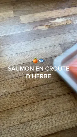 SAUMON EN CROÛTE D'HERBES, SALADE DE FENOUIL & AGRUMES 🍊🐟 En collaboration avec @philips.maison   Les ingrédients :  - 500g de saumon - 1 bouquet d'aneth - 1 pouce de gingembre - 1 fenouil  - 1 pamplemousse - 1 orange  - 10 radis  - Huile d'olive - Sel, poivre & piment d'Espelette  Cuisson réalisée à l'aide du nouveau Aircooker permettant de conserver l'ensemble des vitamines et des nutriments.   #tiktokfood #tiktokacademie #tiktokfoodie #cookingwithaircooker #feelgoodfeelgourmet #whoogys