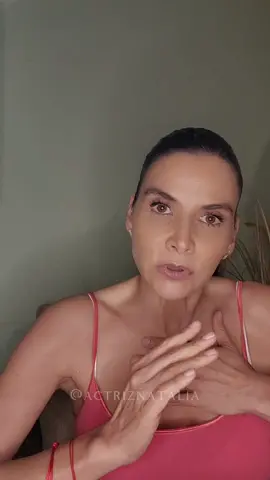 Respeten pues 🤧 #nataliaramirez #marcelavalencia #humor #colombia #yosoybettylafea #doña 