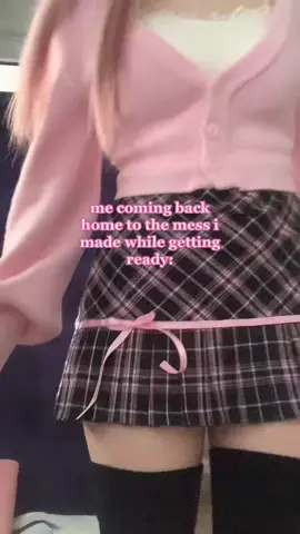 ib: @clariei_ to be honest it happens every time i take photos or make a tiktok 😭 (i’m not sure if i’m moving that slow or i filmed it in slow mo without noticing💀) #kawaii #cutecore #fyp #fy #jfashion 