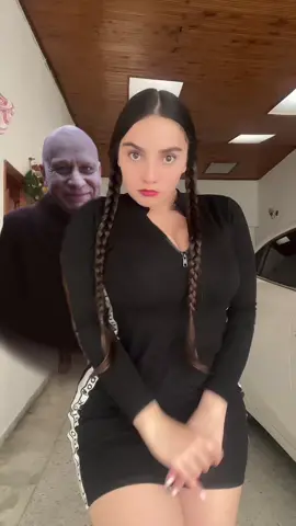 MOOD: #Merlina ☠️👻🎃 IG: lamartinezruiz 