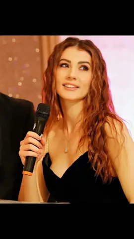 Esra❤️#burcuözberk #turkishactress #lovelogicrevenge #askmantikintikam #turkishdramaseries #turkishseries 