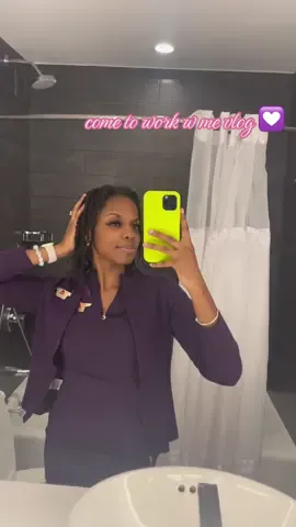#Vlogmas day eight, let’s go to work today #foryoupage #fypシ #viral #fyp #foryou #dayinmylife #dayinthelife #vlogs #Vlog #famousfr😘 #blackflightattendantsusa #flightattendant #blackflightattendants 