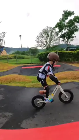 กระบวนการที่ลูกของฉันเรียนรู้จักรยานทรงตัว, เจ๋ง🤩 #babyproducts #babylove #goodstuff #1212 