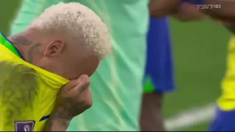 o Brasil chora com vc ney..😭 #copadomundo #foryoupage #futebol #brasil #neymar 