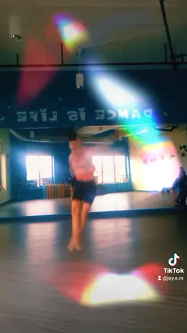 Fly #nickiminaj #fly #colors #bright #tiktokfilters #dancersoftiktok #dance #danceislife #dancewhatyoufeel #live #Love #joymbchoreo #fyp #foryou #fypシ #fypシ゚viral #dancelife #acro #acrodancer #acrodance 