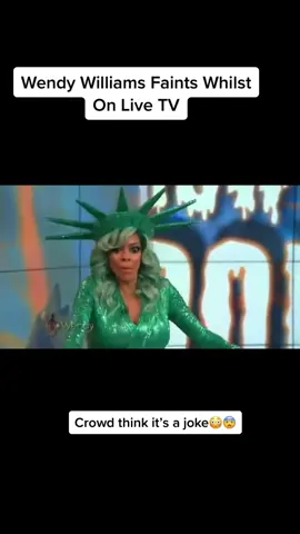 Wendy Williams faints on live tv😳  #livetvbloopers #wendywilliams #statueofliberty #halloween 