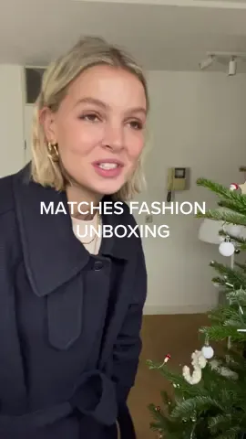 Please share your thoughts!!! 🫶🏼🥹⚡️ #longcoat #tallgirlsaga #tallgirl #raeycoat #matchesfashion 