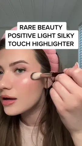 The new rare beauty positive light silky touch highlighter in mesmerize 🤩 love the versatility how you can get a super blinding highlight or a sheer natural glow - I still love my liquid rare highlighter but this could definitely compete.. I’m sure it would look beautiful paired together too♥️ #rarebeauty #rarebeautyhighlight #highlighter #newmakeup 