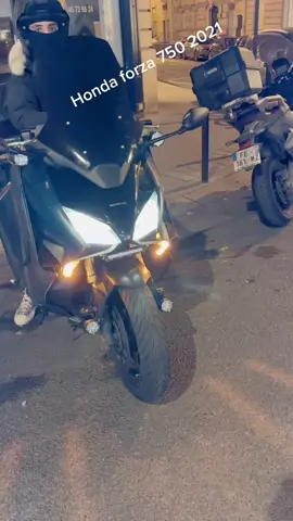 Honda forza 750 2021 !!! on peut mettre la lumière dans vos vies !!! #honda #yamaha #bmw #xmax #tmax #forza #forza300 #forza750 #xadv750 #bandit #r1 #s1000rr #gs1250adventure #i #am #french #bikelife#from #paris #france #tracer700 #tracer900 #mt #mt07 #mt09 #tenere1200 #cb500x #cb500f #fazer #fly #flypシ #foryou #pourtoi #seninicin #turkish #paris #france #atelier#mecanique #moto #scooter 