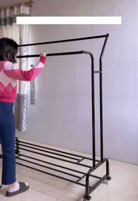 Kệ Lệch Treo Quần Áo Tiện Ích. Kệ sắt chắc chắn, bền đẹp. Inbox shop để thêm chi tiết 0941732390 #decor #kệ_treo_đồ_đa_năng #kệ_treo_quần_áo_đa_năng #kệ_treo_quần_áo #sào_quần_áo 