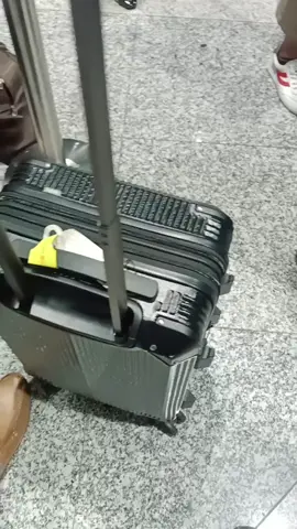 Teri immigration Mar gayi Malaysia airport#SpotifyWrapped #24HrMehaktaClean #24HrMehaktaClean ##tranding #Maherwaqar724 