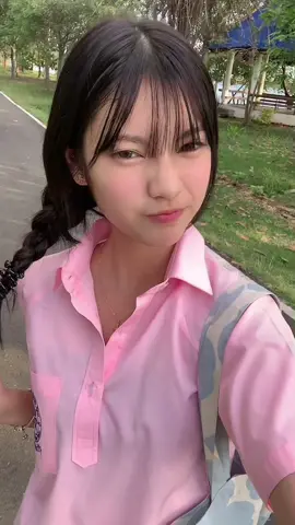 มีแก้มแล้วไปโรงเรียนได้ ! ช่วงนี้พั้นใช้เบบี้บล้ชทุกวันเลย 🌺 #laglace #baebieblush #คอนซีลเลอร์ลากลาส #GRWM 