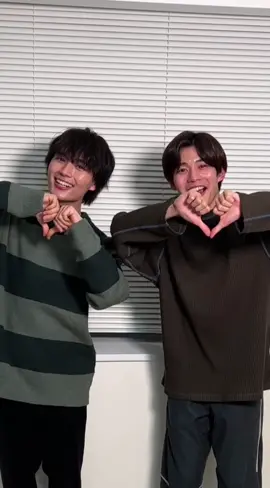 ハシュメリの振り付けをレクチャーしたよ🎄  みんなも踊ってみてねー🎅🌨  #なにわ男子 #merrychristmas #ハシュメリ　#ハシュメリダンス #大西流星 #長尾謙杜 