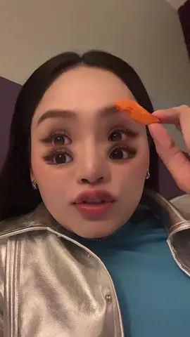 Miu Lê không tick xanh giận dữ ó đâm😬