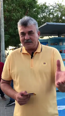 Hoje aconteceu a inauguração programa Leitura na Praça, com a chegada do quiosque com acervo de 400 livros, na praça Dom Bosco, aqui no bairro Henrique Jorge. A praça passou por um processo de revitalização para incentivar a ocupação do espaço público e recebeu pinturas no chão, por meio do projeto Pé de Infância, para promover as brincadeiras.   Importante lembrar que a leitura promove o desenvolvimento e aprimora as habilidades de comunicação que são muito importantes para o crescimento do ser humano, desenvolve melhor as ideias e a forma de pensar e agir. Ficamos muito felizes com a chegada do programa que vai dar mais qualidade de vida às crianças e adolescentes do bairro. Só temos a agradecer a Prefeitura de Fortaleza, a Funci, Seger e a Regional 11 pela implantação do Programa no nosso Henrique Jorge.  #EudesBringel #Funci #PédeInfância #LeituranaPraça