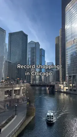 A one day trip to Chicago must include the essentials: vinyl friends and vinyl shopping.  #chicago #boystown #vinyltok #vinylshopping 