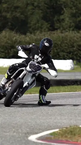 Sliding into the weekend like...  . 🎥 (@pjjacobsen) . #drift #unreel  #extreme 