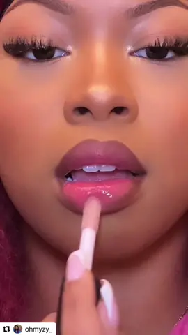 By @ohmyzy_ (IG)💓 ・・・ Blushing pink🌸  #makeuptutorial #blackgirlmagic #liptutorials #pinklipsticks #blackgirlbeauty #blackgirltiktok #exhalebeautee #blackgirlmakeup #nyxcosmetics #makeuplips #blushinglips 