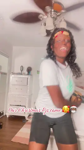 2nd Christmas together 🥵 #GenshinImpact33 #trendingsound #christmas #lifeofjanice #fypシ゚viral 