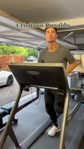 1. Aerobic cardio  2.Speed, agility and quickness work (SAQ) 3. Bosu ball crunches with baby  4. Seated bike cool down   #Soccer #futbol #football #ronaldo #portugal #cr7 #GymTok #gympartners #gymmotivation #fyp #foryou #worldcup2022 #worldcup #manchesterunited #portugal🇵🇹 