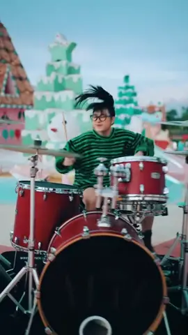 Jingle Bells~~ #jinglebells #alizband #rockband #femalemusicians #tarnsoftwhip #leenam #playphaa #femaleband  #christmassong #merrychristmas 