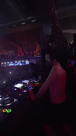 Parece mentira pero hace una semana estábamos así 😞 ¡CONTANDO LOS DÍAS PARA LA PRÓXIMA CODE! ⏳ #techno #ihatemodels #code #fabrik #fabrikmadrid #rave #madrid #hardtechno 