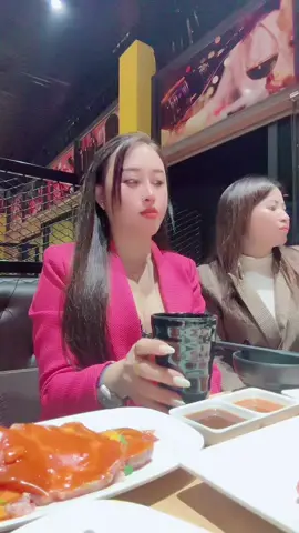 Chỉ là đi ăn sao nó lạ lắm 🥘🥘🧆🧆🍤🍤🍣🍣🥗🥗