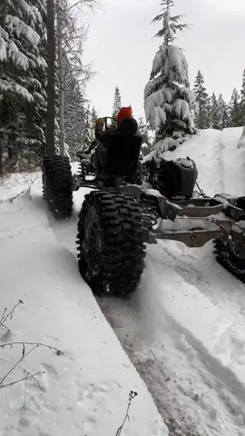 The ultimate redneck go cart can send the hill climbs!  #grindhardplumbingco #sentandbent #4x4 #hillclimb #snowwheeling 