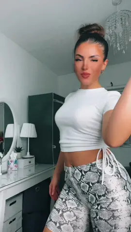 my typee #viral #newtrend #viraltrend #viraltiktok #tiktokgirls #dancechallenge 
