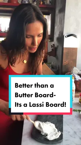 Tastier, tangy-er, healthier, and a whole lot easier to clean up than a butter board!🙃Just strain DAH!* lassi with a hung cheesecloth to get a yummy cultured yogurt spread that you can make sweet OR savory. I put down a layer of za’tar before adding sumac, smoked paprika, and aleppo pepper flakes and balanced it with fresh mint and  chopped dried apricots. It made for a perfect savory holiday board.  *if you use DAH! lassi, it’s also packed with 150 billion probiotics, more than any other drinkable yogurt or kefir. @DAH! (da-hee) #dahipartner