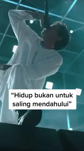 #hindia once said “hidup bukan untuk saling mendahului”. #baskaraputra #mataair #tiktoktainment 