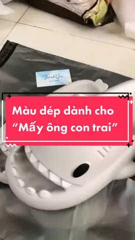 Con trai thì nên mang dép cá mập màu gì đây ☺️☺️☺️#depcamap #dep #giaydep #depnam #dionstore 