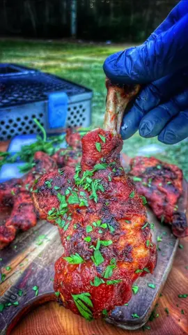 Full house turkey legs 🦃 First time butterflying Turkey legs and it will not be the last. They turned out crispy and tender, packed with flavour, and they cooked a lot faster.  #asmr #outdoorcooking #freshairambassador