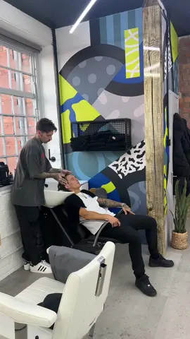 Back of cals head needs to look good for work 🥶 all tools supplied by @chrisandsons 