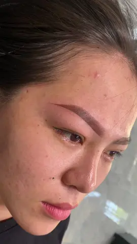 Cover cặp mày trổ đỏ, sữa dáng lỗi nhiều đuôi do phun xăm trc đây cho e gái đón kịp noel lung linh#phunxamthammy #phunmaynanoombre #phunmayphongthuy #coverlongmay #ReviewLamDep #phuxamthammy #phunmayombre #phunxamthammy 